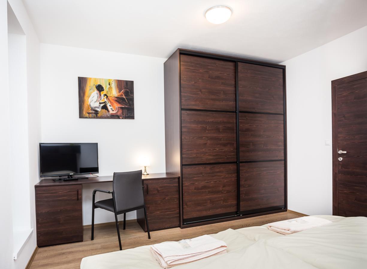Barok Hotel And Apartments Bratislava Exterior photo