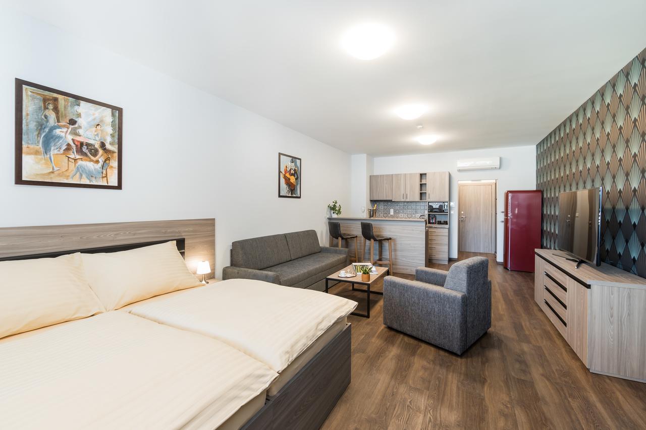 Barok Hotel And Apartments Bratislava Exterior photo